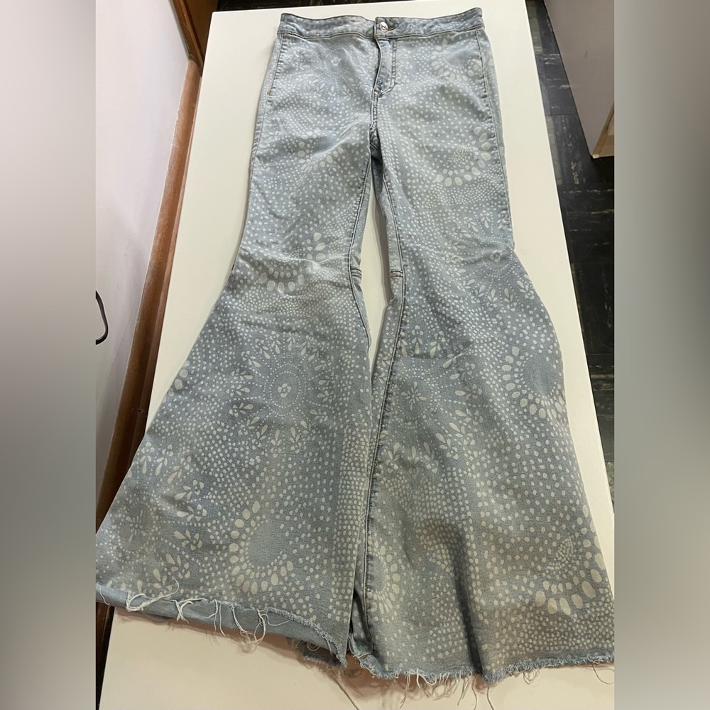 We The Free‎ Just Float On Flare Bell Bottoms Jeans in Indigo Combo Size 28